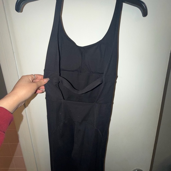 HALARA Black Cropped Jumpsuit - Picture 2 of 3